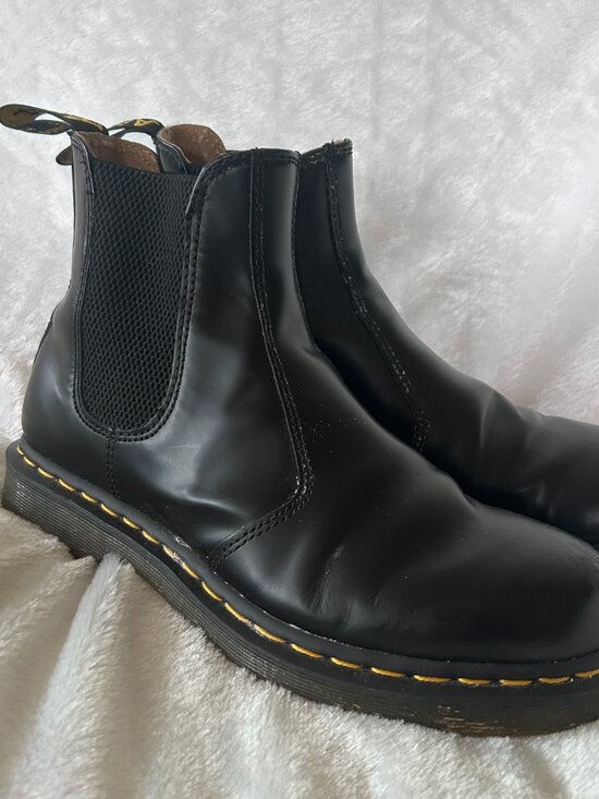 Dr Doc Martens 2976 Black Leather Pull On Chelsea Boots US 8M US 9L Indie Grunge main image 5